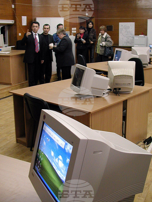 Преди 20 години на 8 февруари Кърджали активира програмата на първата електронна община в България