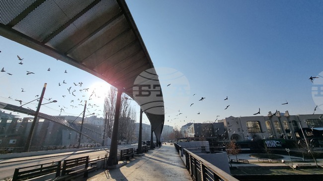 ЕС потвърди, че условията за отваряне на моста над река Ибър в северния косовски град Митровица са изпълнени, пише в. „Газета Експрес“