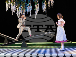 Студенти от НАТФИЗ представят „Колко е важно да бъдеш сериозен“ от Оскар Уайлд, снимка – НАТФИЗ