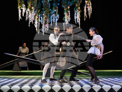 Студенти от НАТФИЗ представят „Колко е важно да бъдеш сериозен“ от Оскар Уайлд, снимка – НАТФИЗ