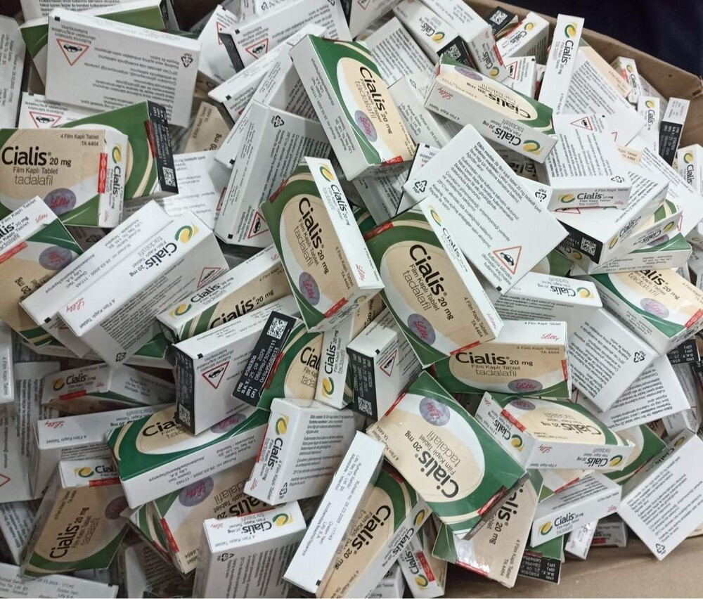 Агенция „Митници“: Митническите служители спряха 150 кг сексуални стимуланти в товарен микробус при Дунав мост 2 - Видин