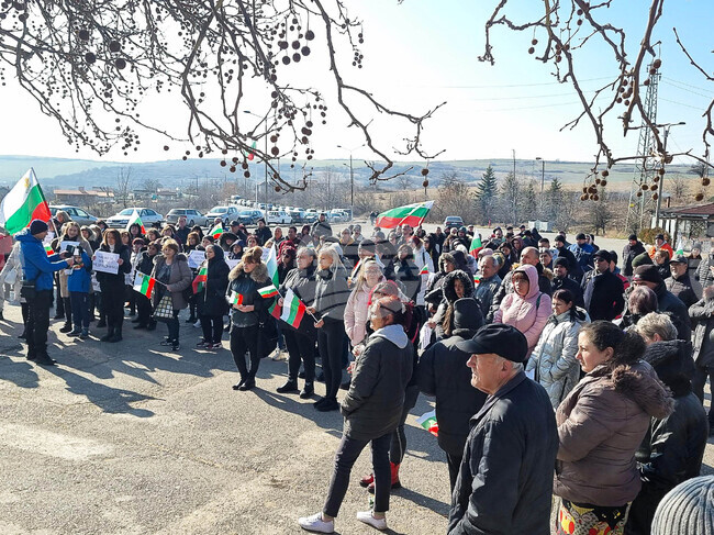 Landowner in Western Coal Town Bars Non-Mining Employees from Work
