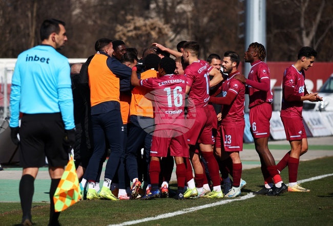 Септември разгроми Хебър в последен мач от кръга в Първа лига