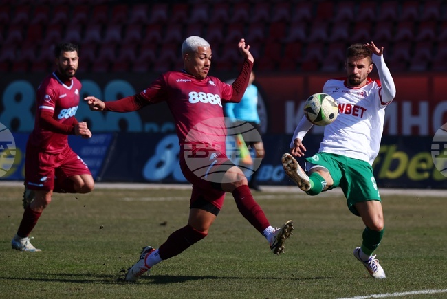 Дузпа донесе успеха на Ботев (Враца) над Хебър при дебюта на Велислав Вуцов