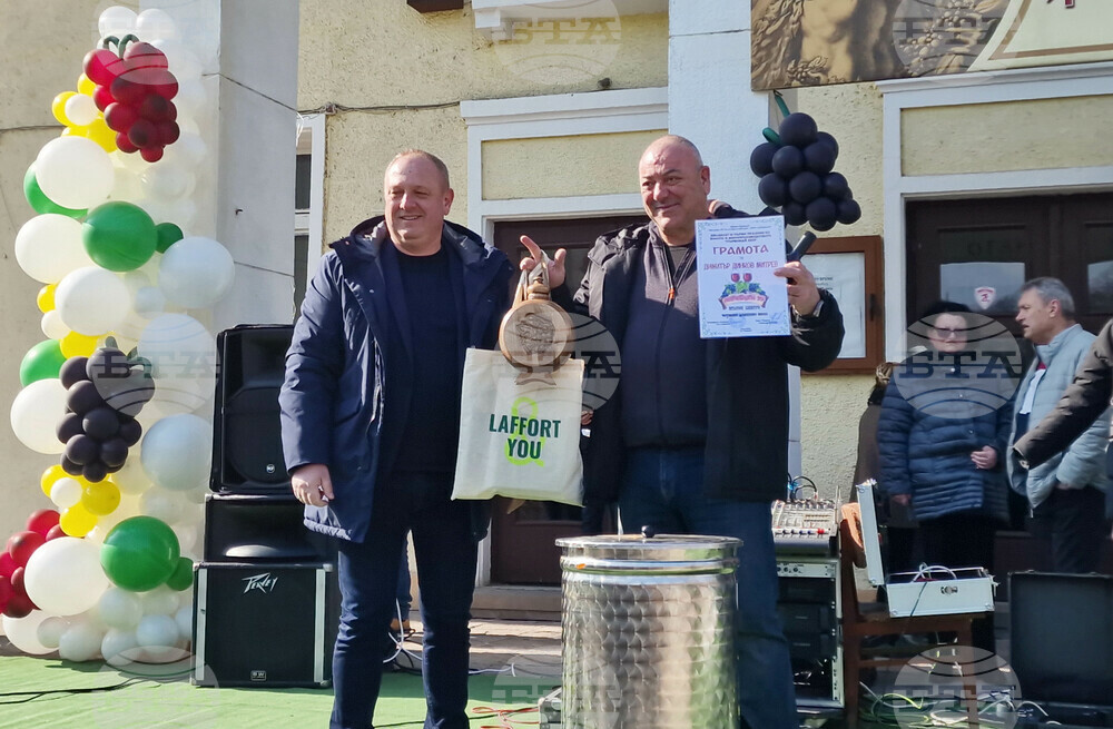 Първомай отбеляза Празника на виното и винопроизводството за 21-ви път