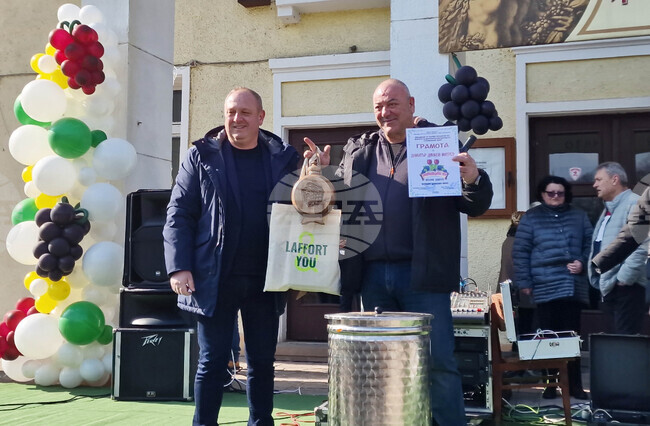 Първомай отбеляза Празника на виното и винопроизводството за 21-ви път