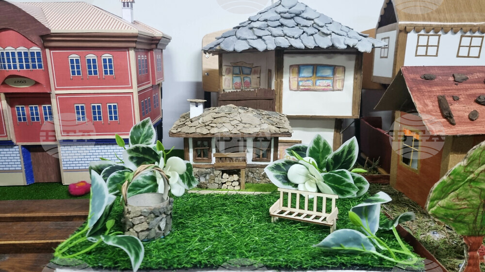 Възрожденски къщи пресъздадоха чрез макети от рециклируеми и природни материали деца и родители от Търговище