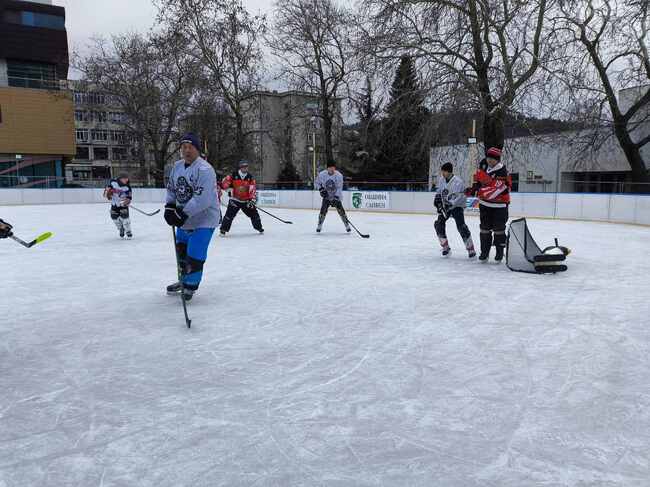 Сливен е домакин на хокеен турнир