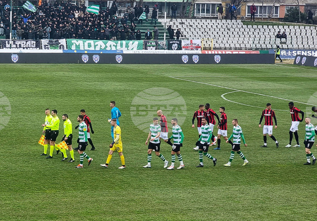 Локомотив Пловдив надигра Черно море като гост в среща от 20-ия кръг на Първа лига