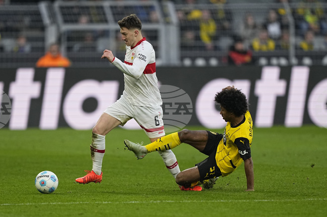 Халфът на Щутгарт Анджело Щилер ще отсъства заради контузия на глезена