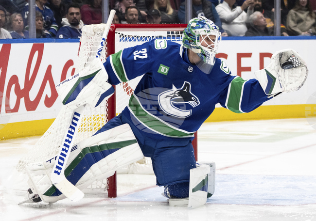 Вратарят Кевин Ланкинен подписа нов договор с Ванкувър Канъкс