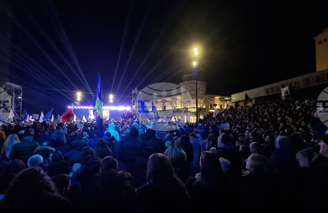 Косово - парламентарни избори - митинги - опозиция 