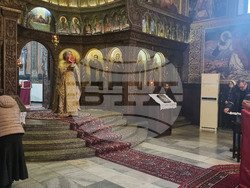 Търговище - храм „Св. Йоан Рилски“ - неделна служба