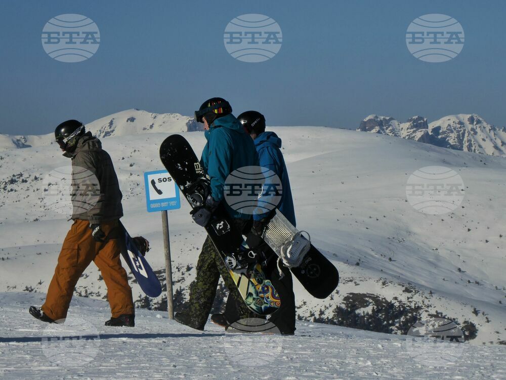 Excellent Mountain Hiking Conditions on Saturday
