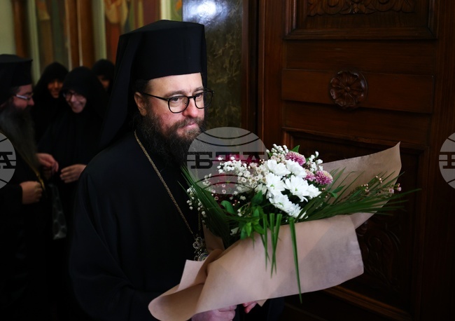 Смирението, благочестието и духовната ревност на новоизбрания Видински митрополит Пахомий го правят достоен да бъде светилник за епархията, смятат миряни от Видин