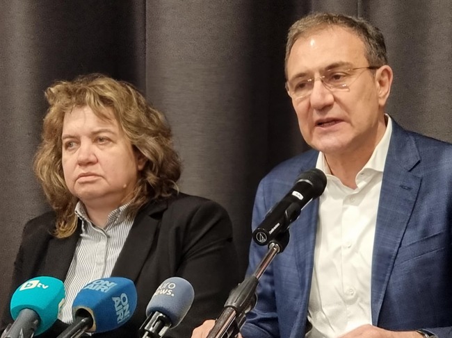 Няма да има повишаване на налозите, нито орязване на социалните придобивки, каза в Бургас министър Борислав Гуцанов