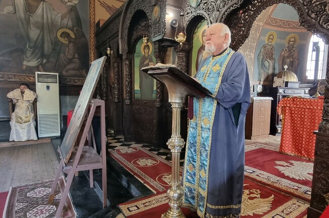 Отец Димитър говори пред миряните в Шумен за подготовката към Великия пост, който е важен период в живота на църквата и християните