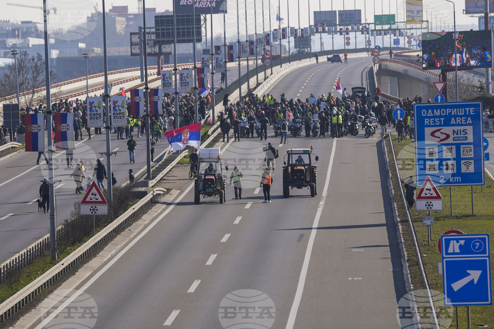 Протестиращи в Сърбия отбелязват 100 дни от трагедията в Нови Сад 