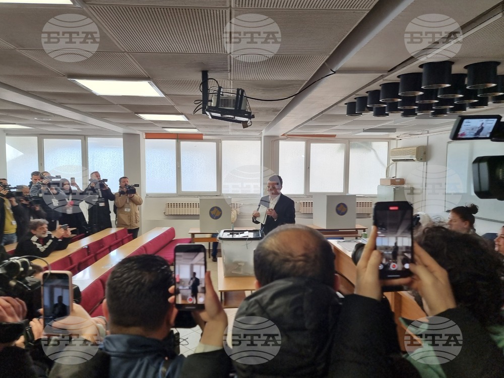 Косово - парламентарни избори - Албин Курти - гласуване