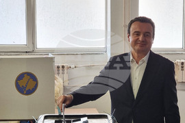 Косово - парламентарни избори - Албин Курти - гласуване