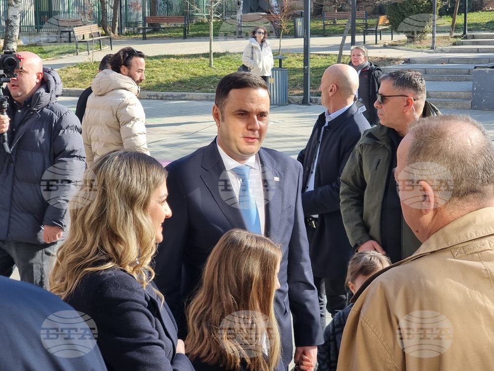 Косово - парламентарни избори - Люмир Абдиджику - гласуване