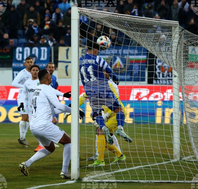 Левски нанесе първа загуба на Лудогорец в първенството и излезе на второ място