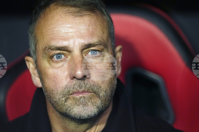 Барсeлона трябва да се поучи от грешките в предишните мачове срещу Атлетико Мадрид, заяви Ханзи Флик