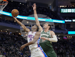 76ers Bucks Basketball