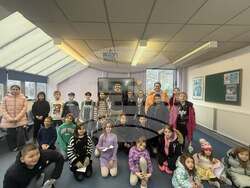 Актьорът Любен Кънев гостува в училище „Българче“ в Лондон