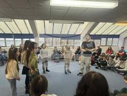 Актьорът Любен Кънев гостува в училище „Българче“ в Лондон