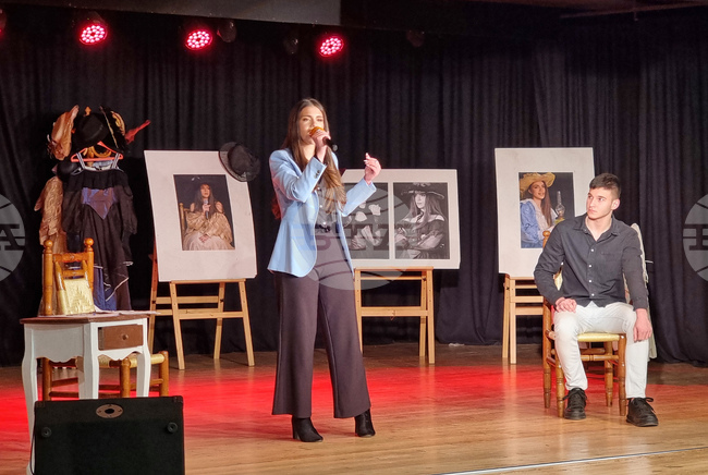  Варна - „Златното ключе” - театрален портрет