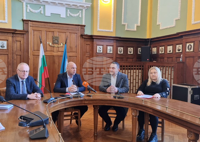 Пловдив - пресконференция - община