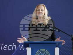 Висше училище по телекомуникации и пощи - „Жените в технологиите”