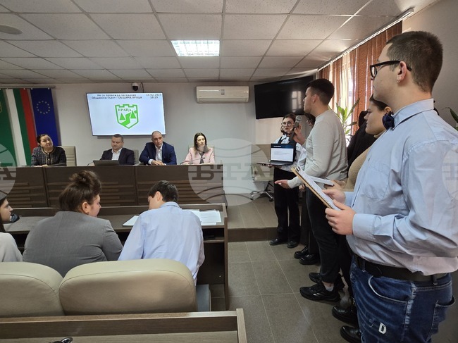 Пет идеи на млади хора за решаване на обществено значими теми бяха дискутирани на кръгла маса във Враца