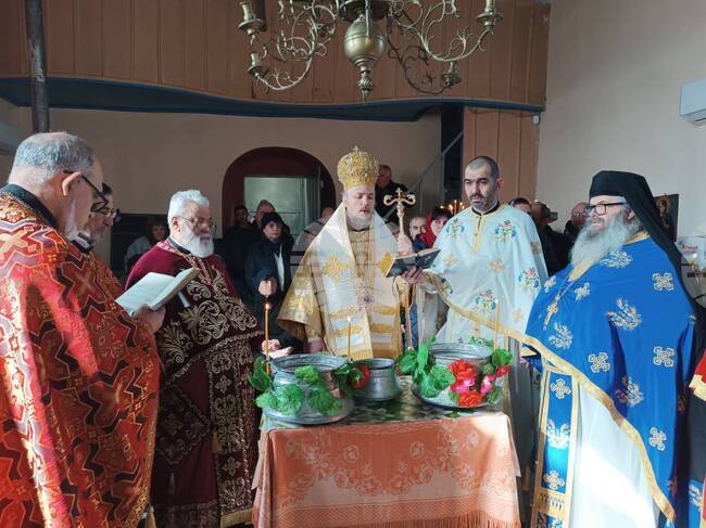 Храмов празник на църквата "Св. Харалампий" отбелязаха жителите на тутраканското село Варненци