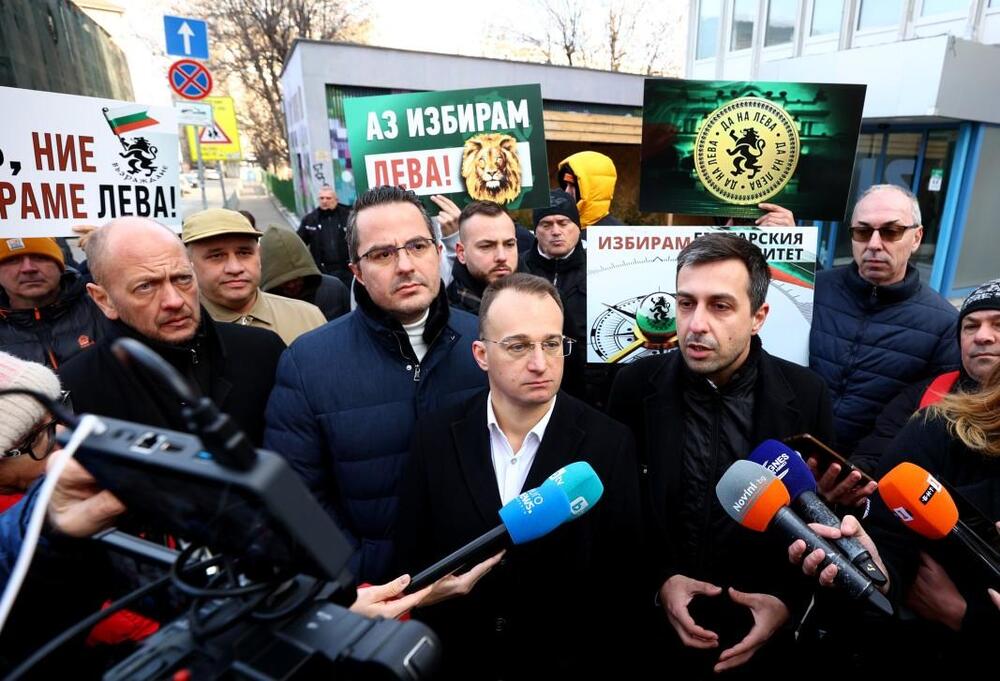 Симеон Славчев, МИР: Председателят на НСИ да спази закона или да подаде оставка