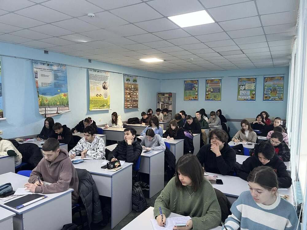 Ученици в Измаилското училище „Българска светлица“ анализираха „Една българка“ и изучаваха тракийската цивилизация