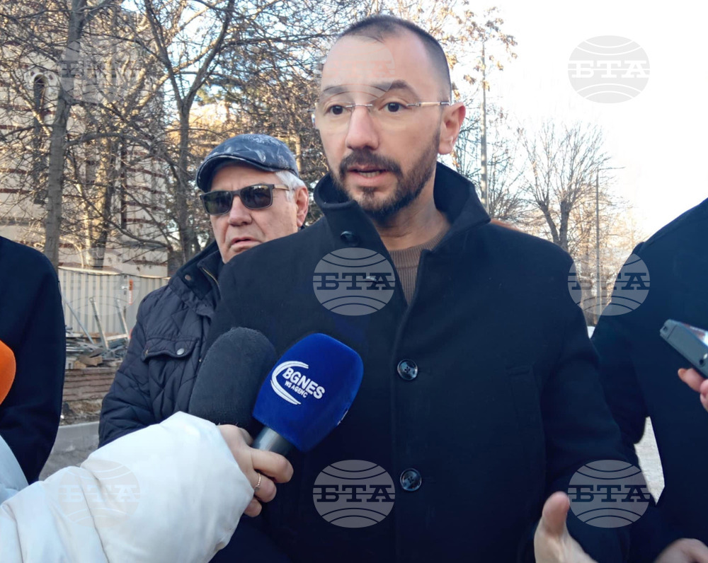 Много пъти сме казвали, че стандартите при ремонта на „Опълченска“ не се спазват, каза общинският съветник Антон Хекимян
