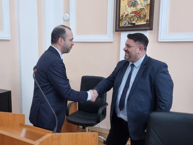 Сметоизвозването и нереализираното депо за отпадъци в Дупница са проблеми, който спешно трябва да бъдат решени, каза вицепремиерът Зафиров