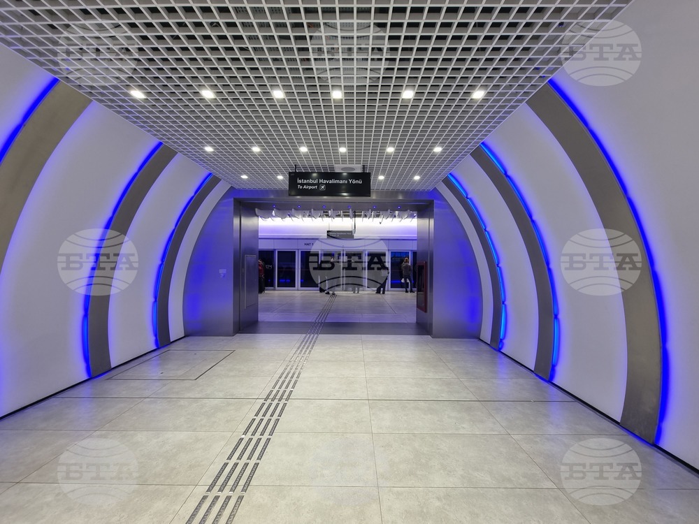 Служителите в истанбулското метро отмениха стачката си, след като постигнаха споразумение с Истанбулската голяма община