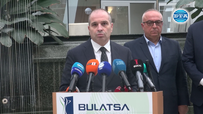  Пускането на дрон в района на летище София е провокация или някой се опитва да тества системите за сигурност на летището, каза Гроздан Караджов