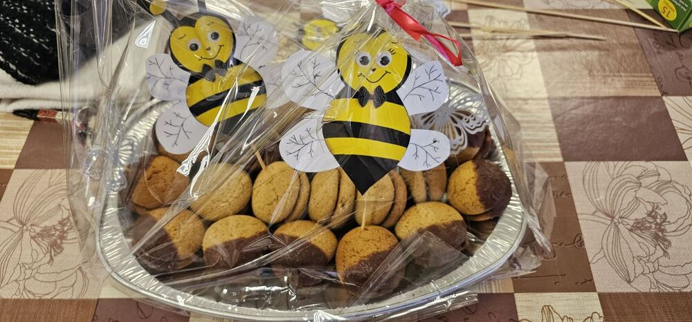 Производители на мед и пчелни продукти събра Първият празник на пчеларя в Гурково