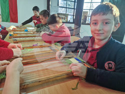 Търговище - детска група „Жарава“ - тъкане