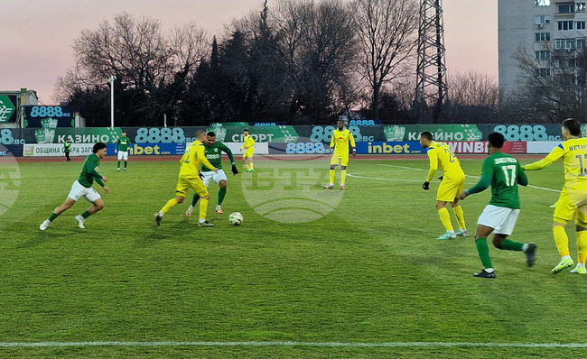 Крумовград взе точка при гостуването си на Берое с двама души по-малко