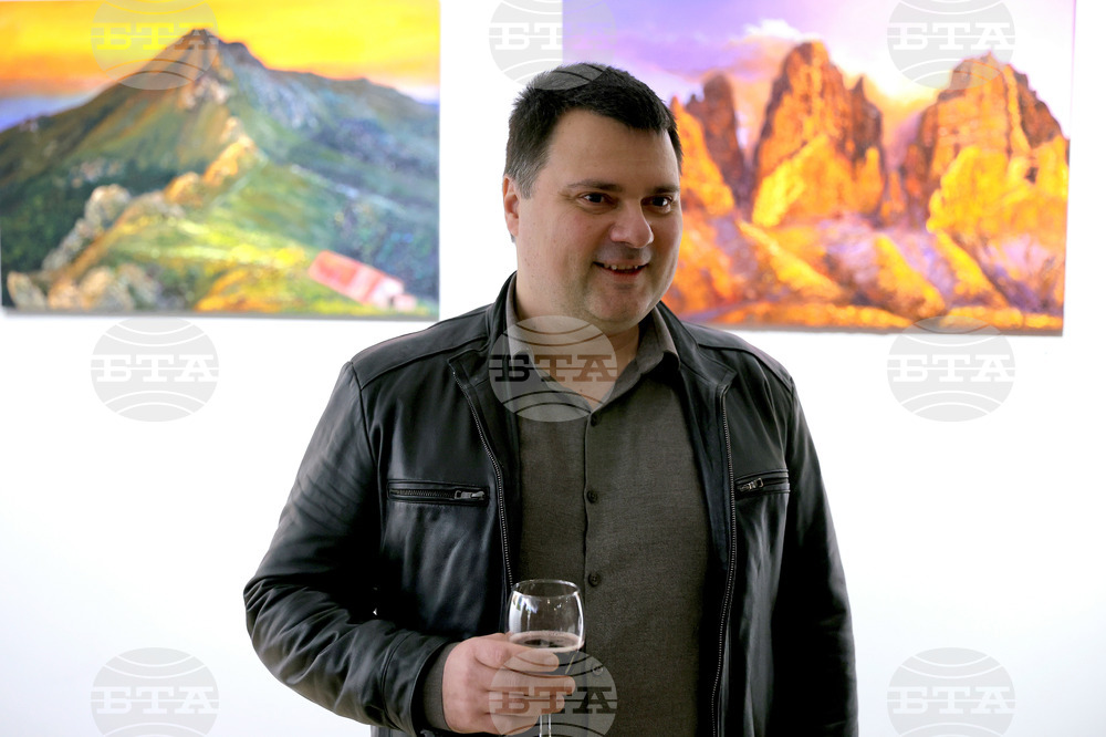 Станислав Кънчев представя пейзажи в изложба "Хоризонти" в София 