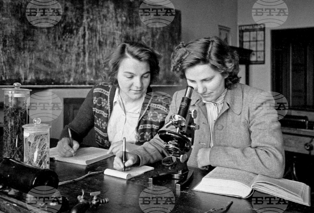 На 11 февруари се отбелязва Международният ден на жените и момичетата, занимаващи се с наука