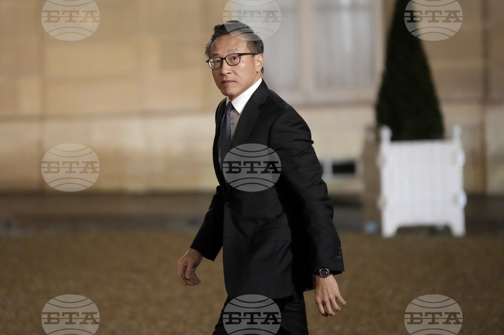 "Епъл" ще интегрира изкуствен интелект на "Алибаба" в "айФон" за китайския пазар