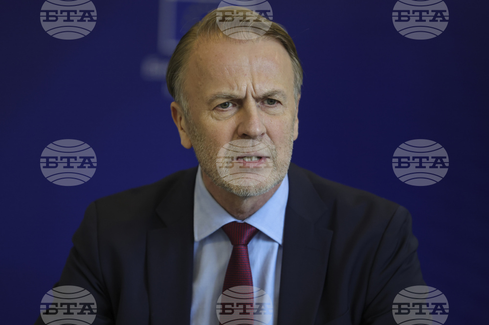 Посланикът на ЕС в Косово Аиво Орав призова страната да формира възможно най-скоро новите си институции