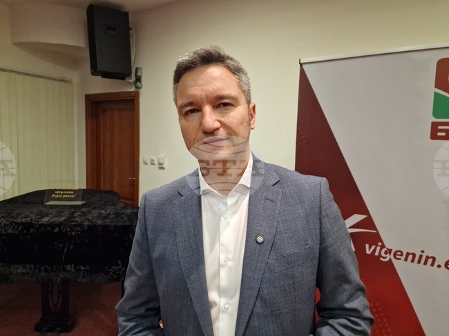 Важно е предстоящият конгрес да даде стабилност на БСП и ясни насоки за развитие, каза Кристиан Вигенин във Велико Търново