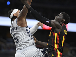 Hawks Magic Basketball